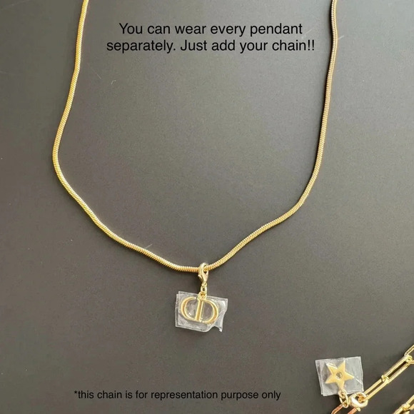 Christian Dior novelty Gold Star logo Strap Chain Charm - Picture 2 of 2